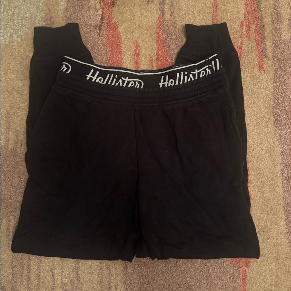 ✨3/$33 SALE     Hollister Black Sweatpants